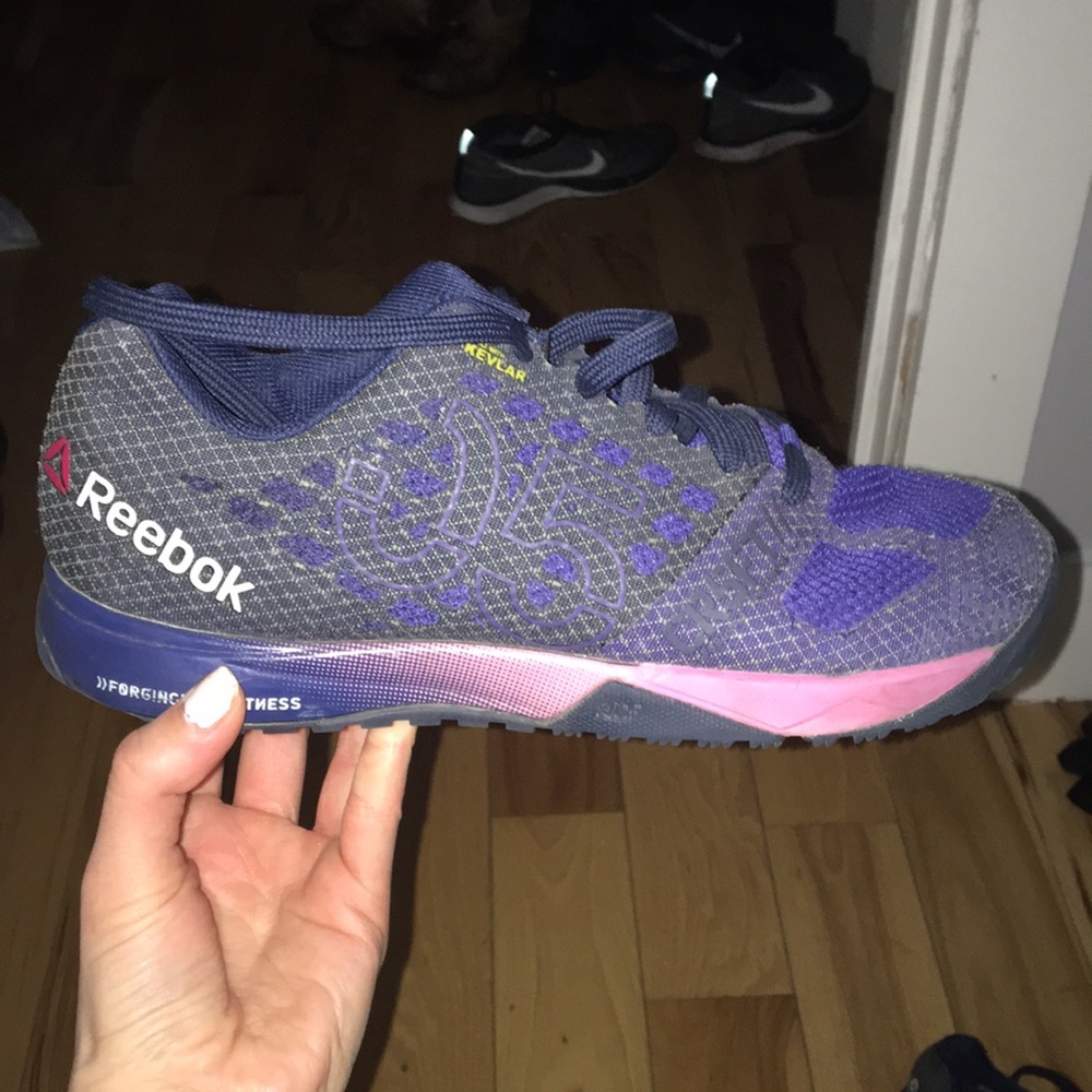 women crossfit shoes 8.5  reebok